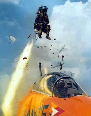 pilote qui s'éjecte