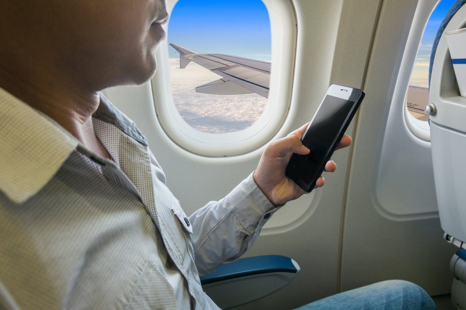 Pourquoi pas de téléphone à bord des avions?